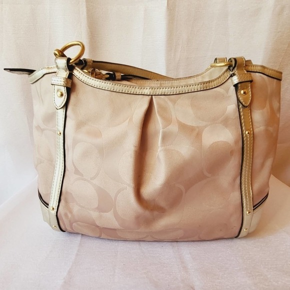 Coach Handbags - COACH Alexandra Chain Ombre Tote Authentic Light Gold Lavender Preppy Barbiecore